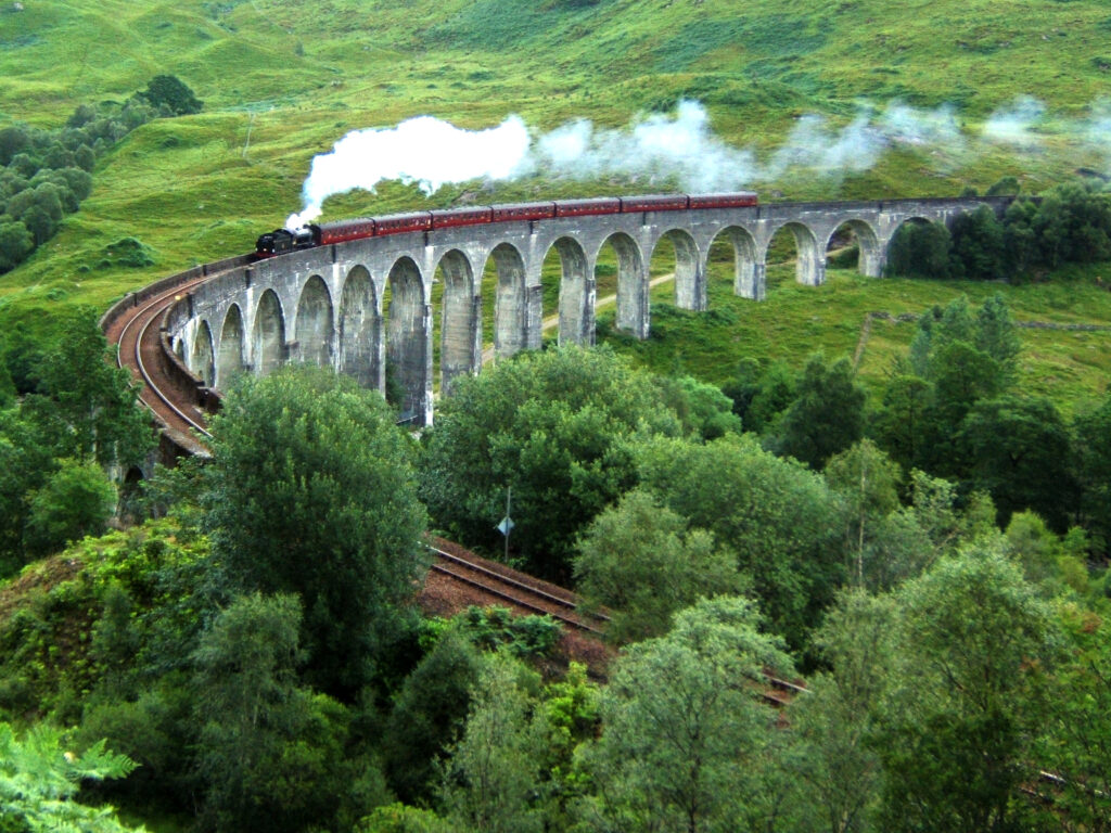 Glenfinnan_Viaduct in Inverness-shire Schottland